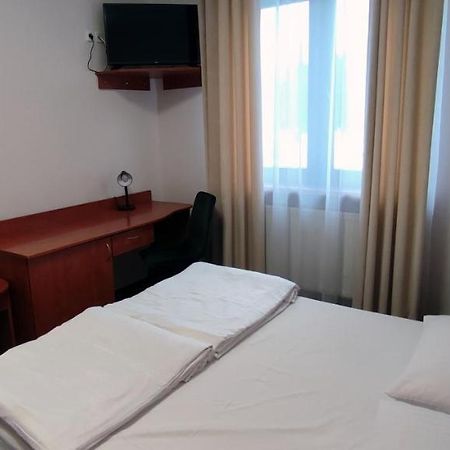 Motel Port 2000 Mostki  Luaran gambar