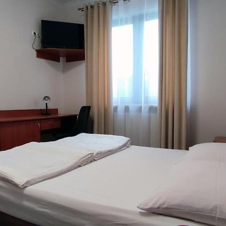 Motel Port 2000 Mostki  Luaran gambar