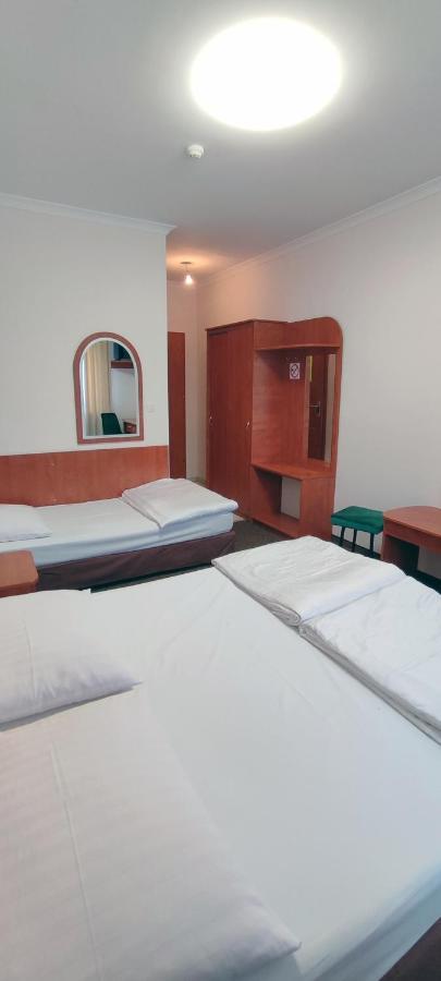 Motel Port 2000 Mostki  Luaran gambar